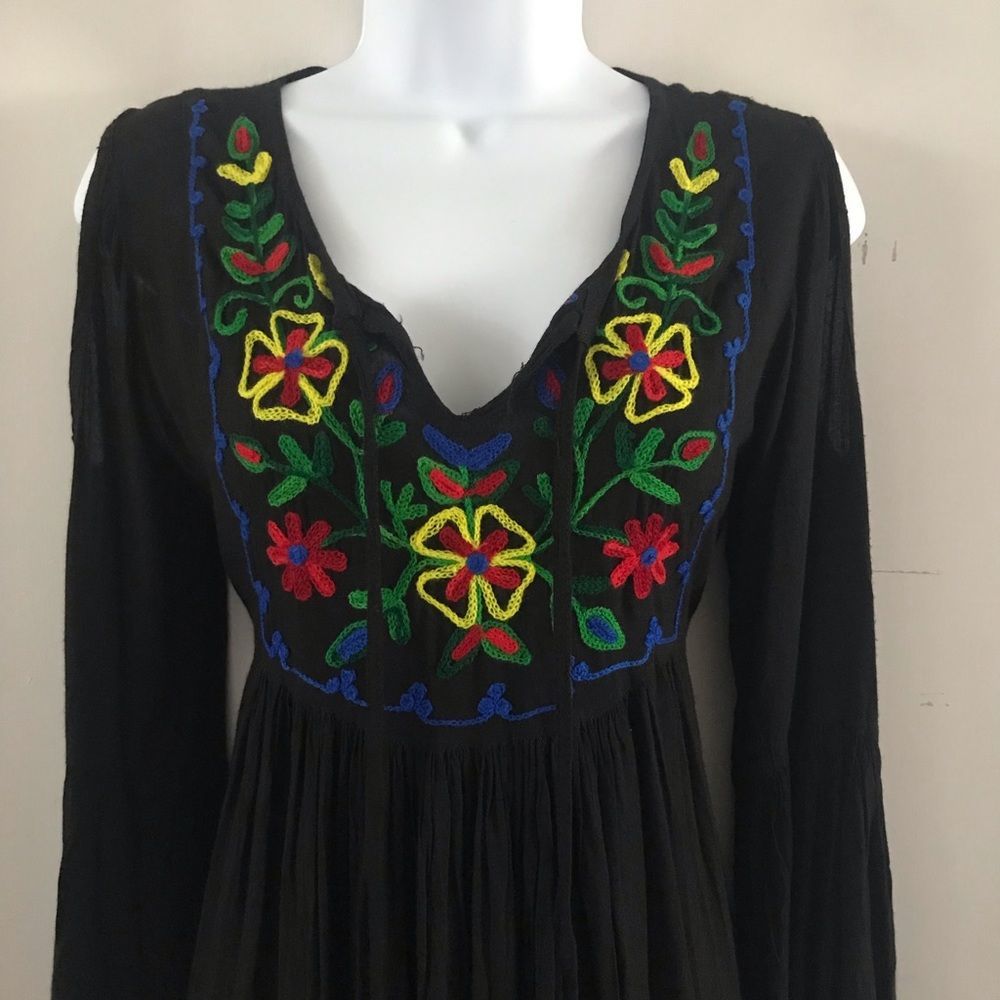Cold Shoulder Embroidered Bell Sleeve Riviera Sun Size S